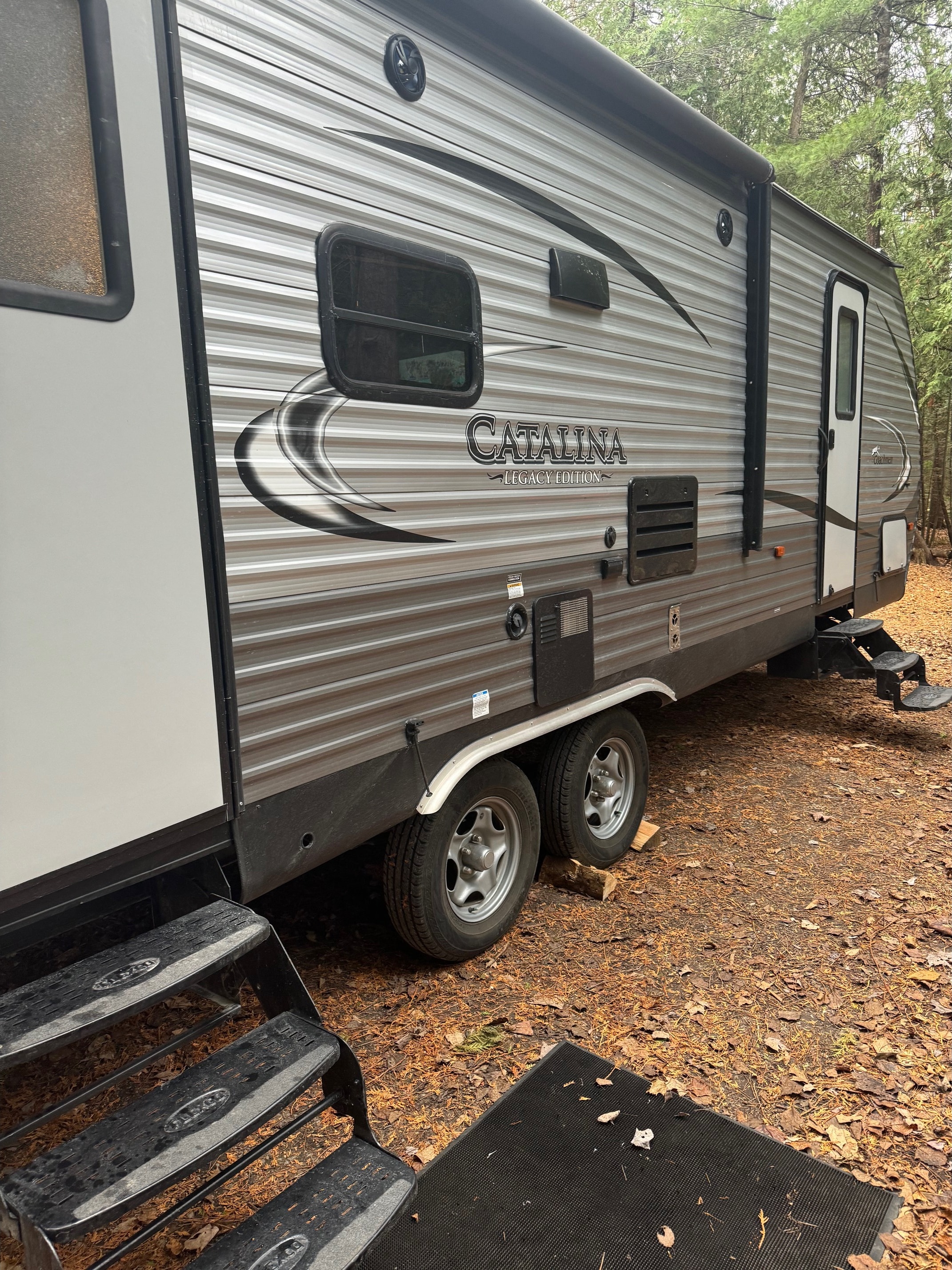 Chuck's Coachmen Catalina Travel Trailer
