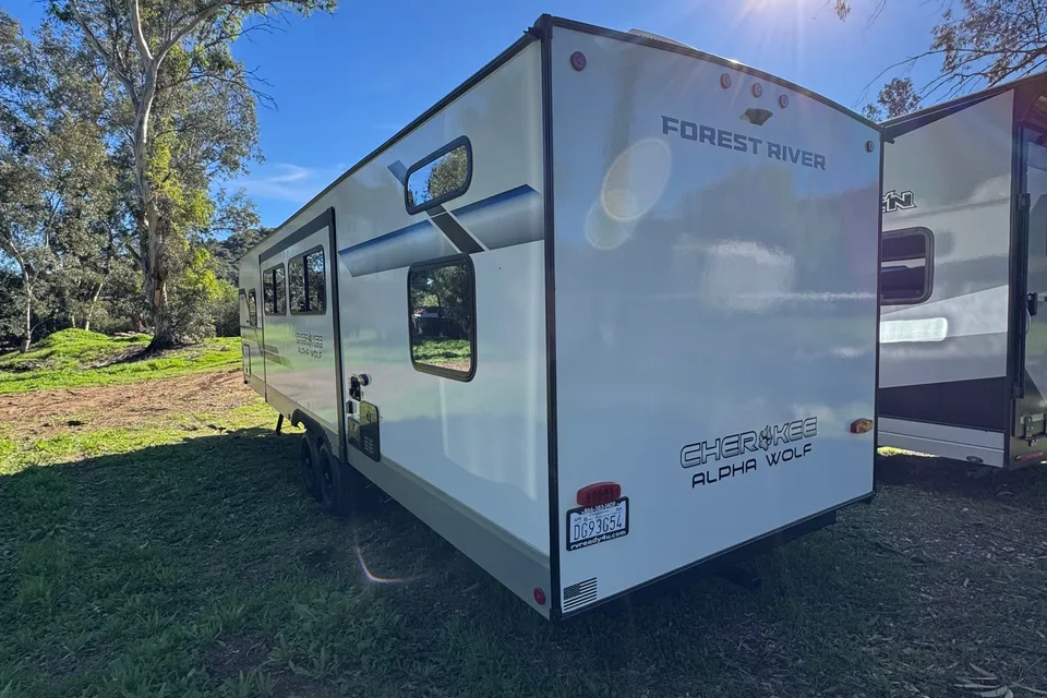 Forest River Alpha wolf 280QBS-L Travel Trailer