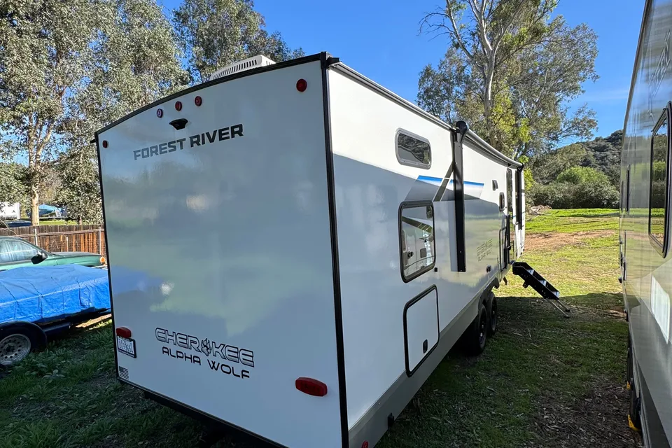 Forest River Alpha wolf 280QBS-L Travel Trailer