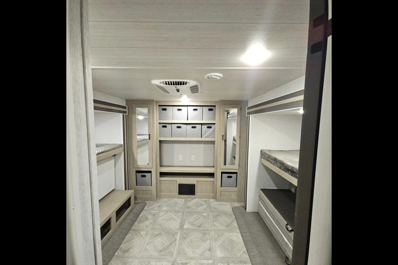 Fireside RV's 2023 Forest River Salem Platinum 31KQBTS Bunkhouse - LMI2008