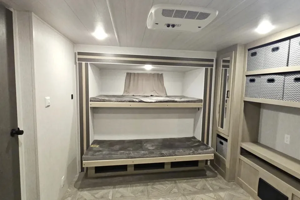 Fireside RV's 2023 Forest River Salem Platinum 31KQBTS Bunkhouse - LMI2008