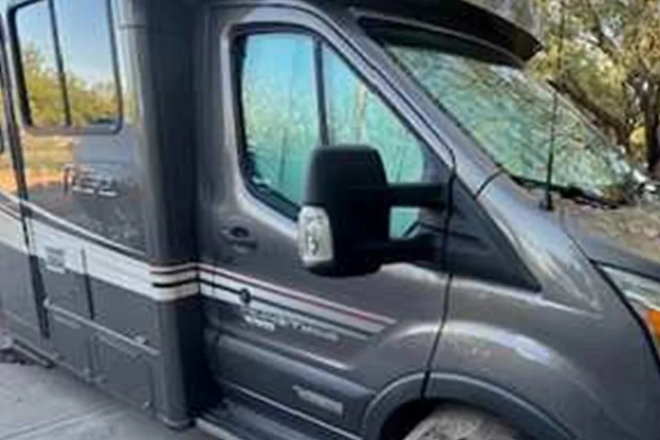 esther's Winnebago Fuse Class C