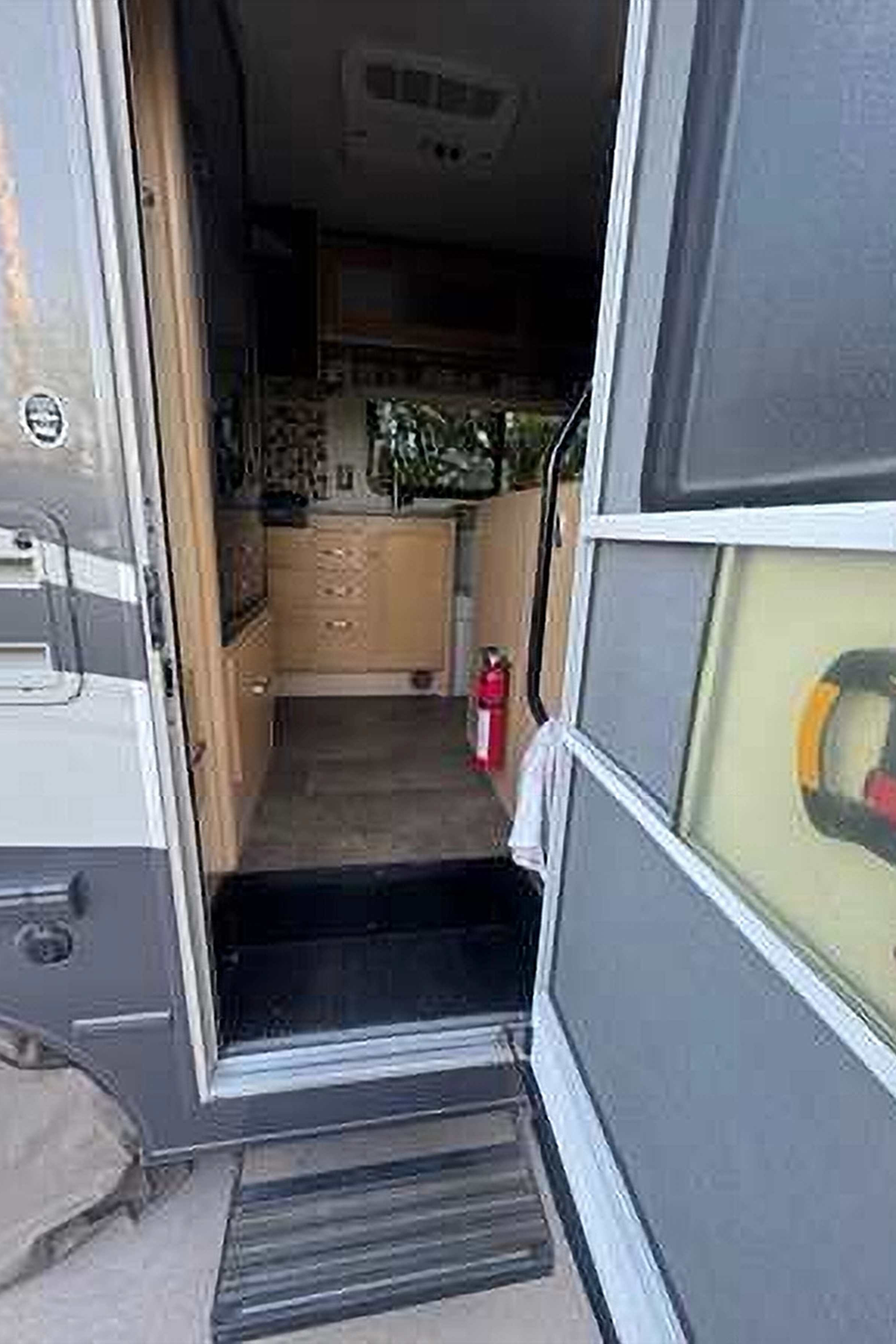 esther's Winnebago Fuse Class C