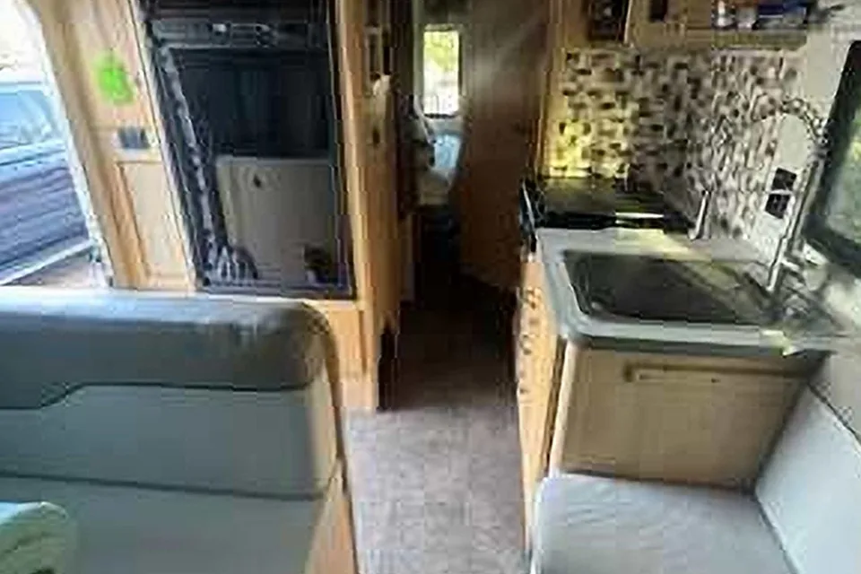 esther's Winnebago Fuse Class C