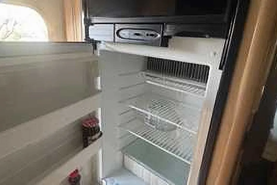 esther's Winnebago Fuse Class C