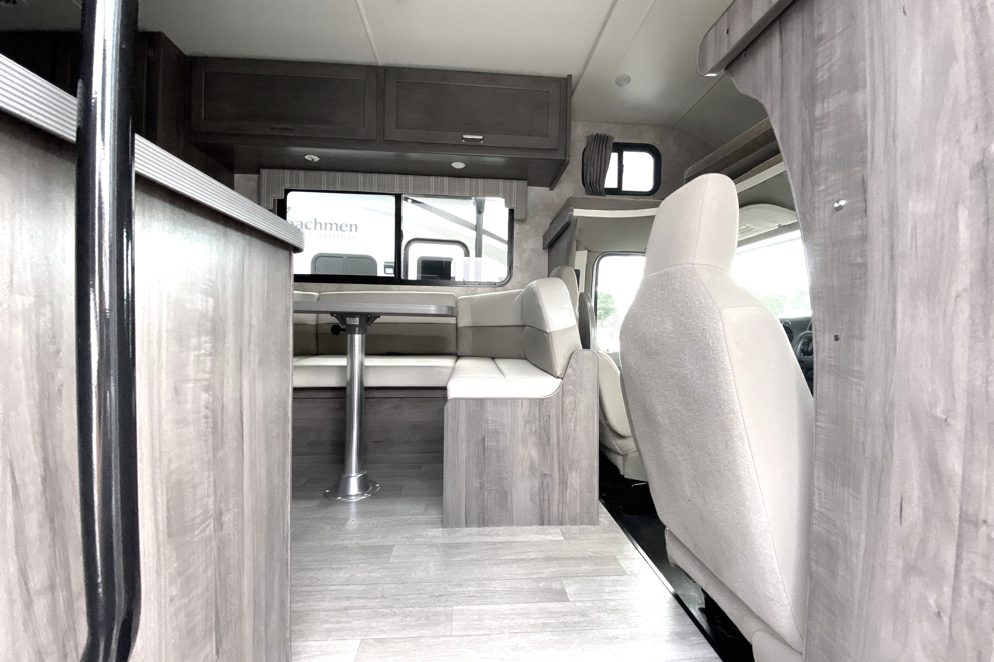 Winnebago Minnie Winnie Classe C