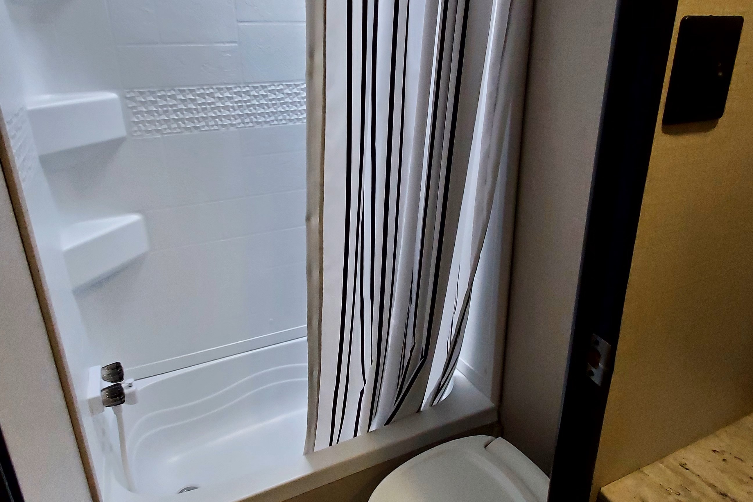 Dustin's Starcraft 26bh Travel Trailer