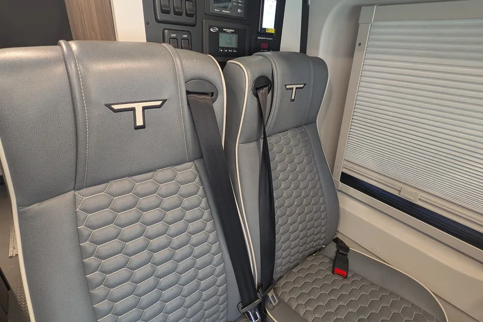 Skyvan Adventure Van Tiffin Motorhomes Allegro GH1 Class B