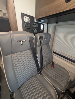 Skyvan Adventure Van Tiffin Motorhomes Allegro GH1 Class B