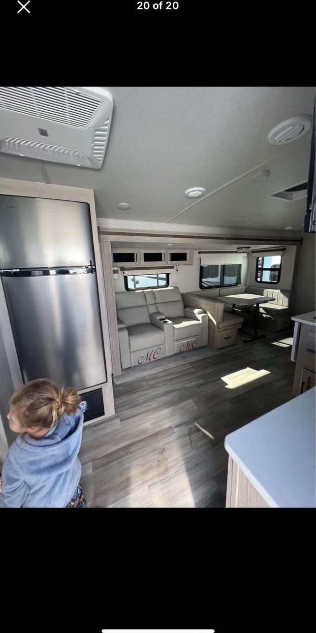 Tommy's Forest River Rockwood ultra light 2911BS Travel Trailer