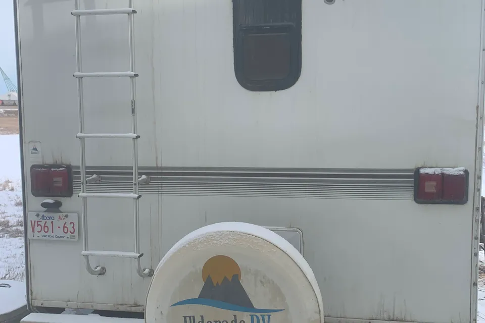 Mike's Northwood Manufacturing bunk Model Fifth Wheel