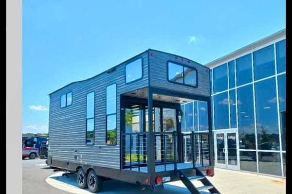 Ozarro's Timberwolf Mini Loft 16ML