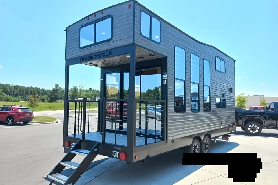Ozarro's Timberwolf Mini Loft 16ML