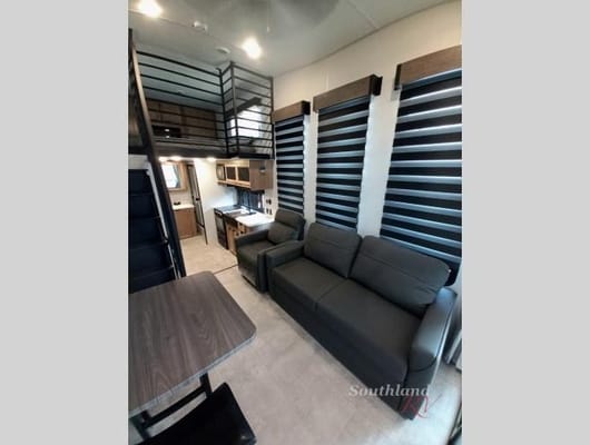 Ozarro's Timberwolf Mini Loft 16ML