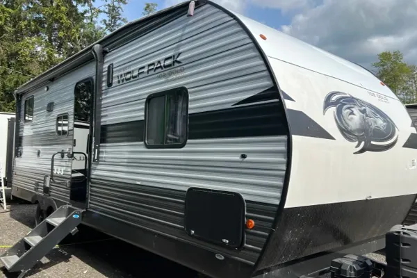 Wolf Pack Toy Hauler