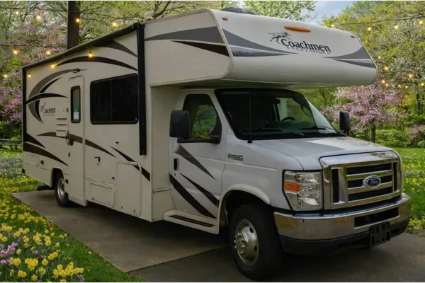 Coachy – Your Spring & Summer Escape (No Prep or Pet Fees)