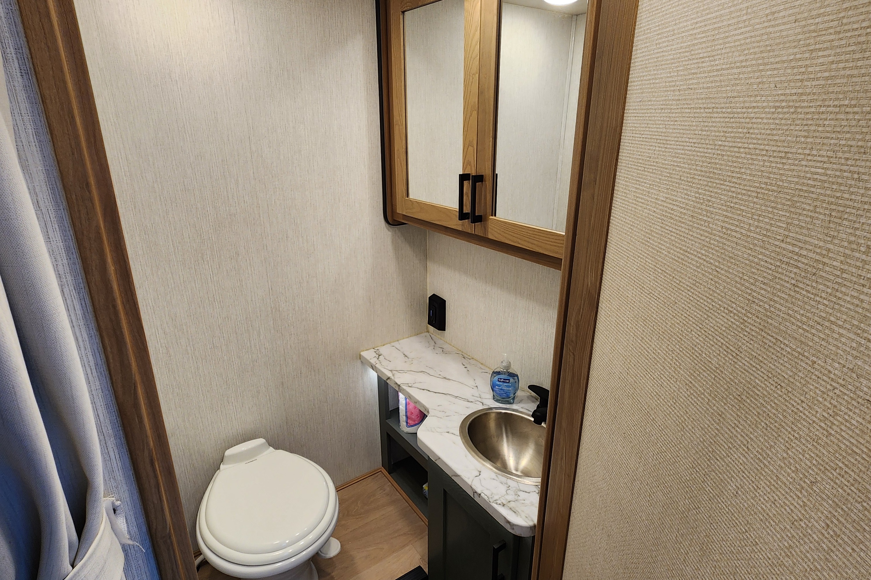 Anthony's Nexus RV Triump 31T Class C