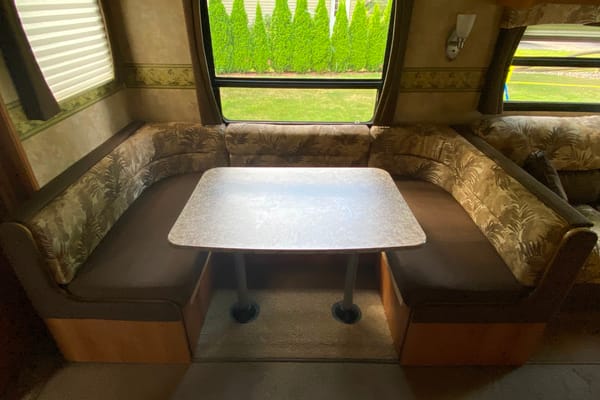 SUPER NICE - 32' Camper #2 (Jayco - Jay Flight) - Central NY State Area