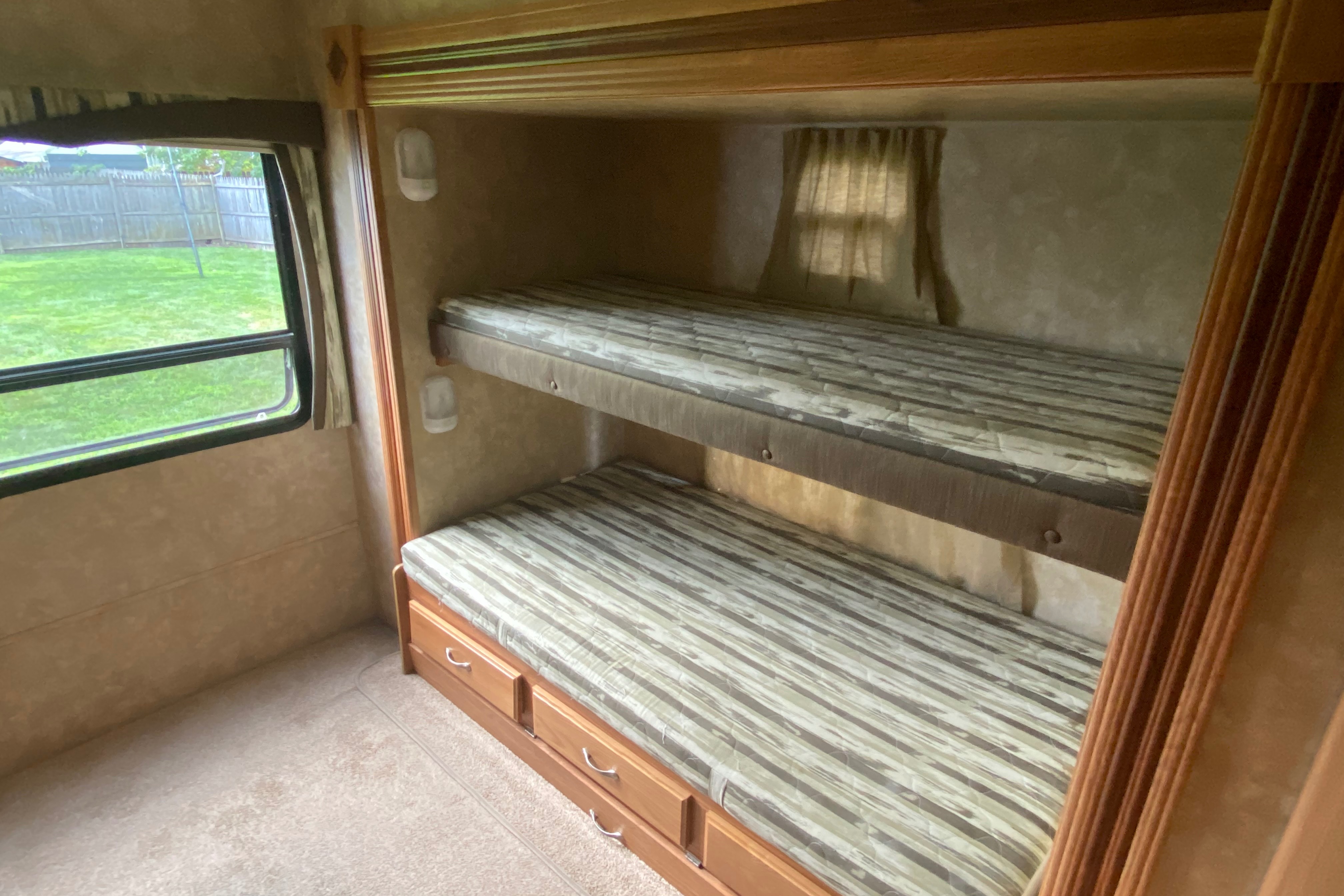 SUPER NICE - 32' Camper #2 (Jayco - Jay Flight) - Central NY State Area