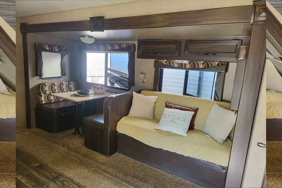 Rv Rentals Way Of Life's LETS GET AWAY! SLEEPS 10, CAMP READY PA2