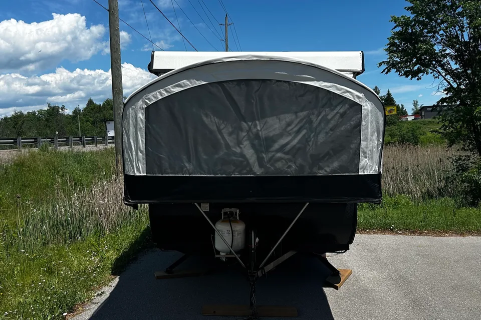 Great modern light weight travel trailer