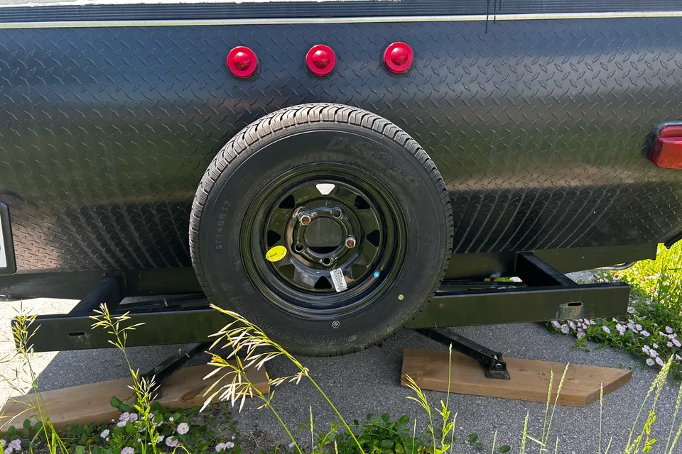 Great modern light weight travel trailer