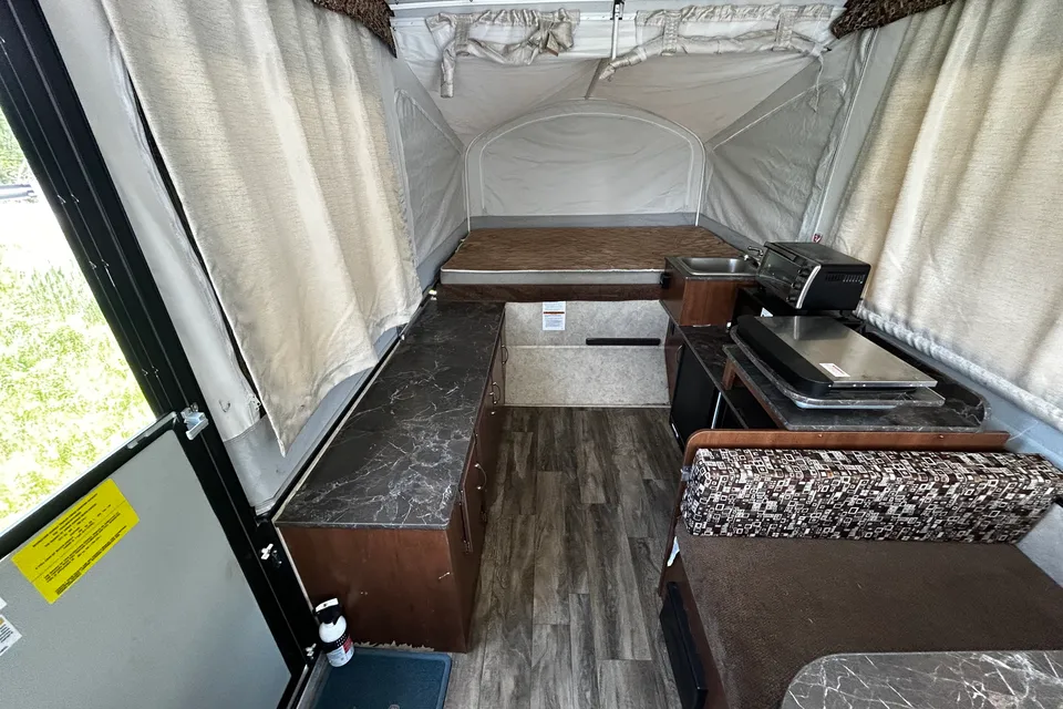Great modern light weight travel trailer