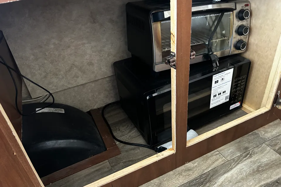 Great modern light weight travel trailer