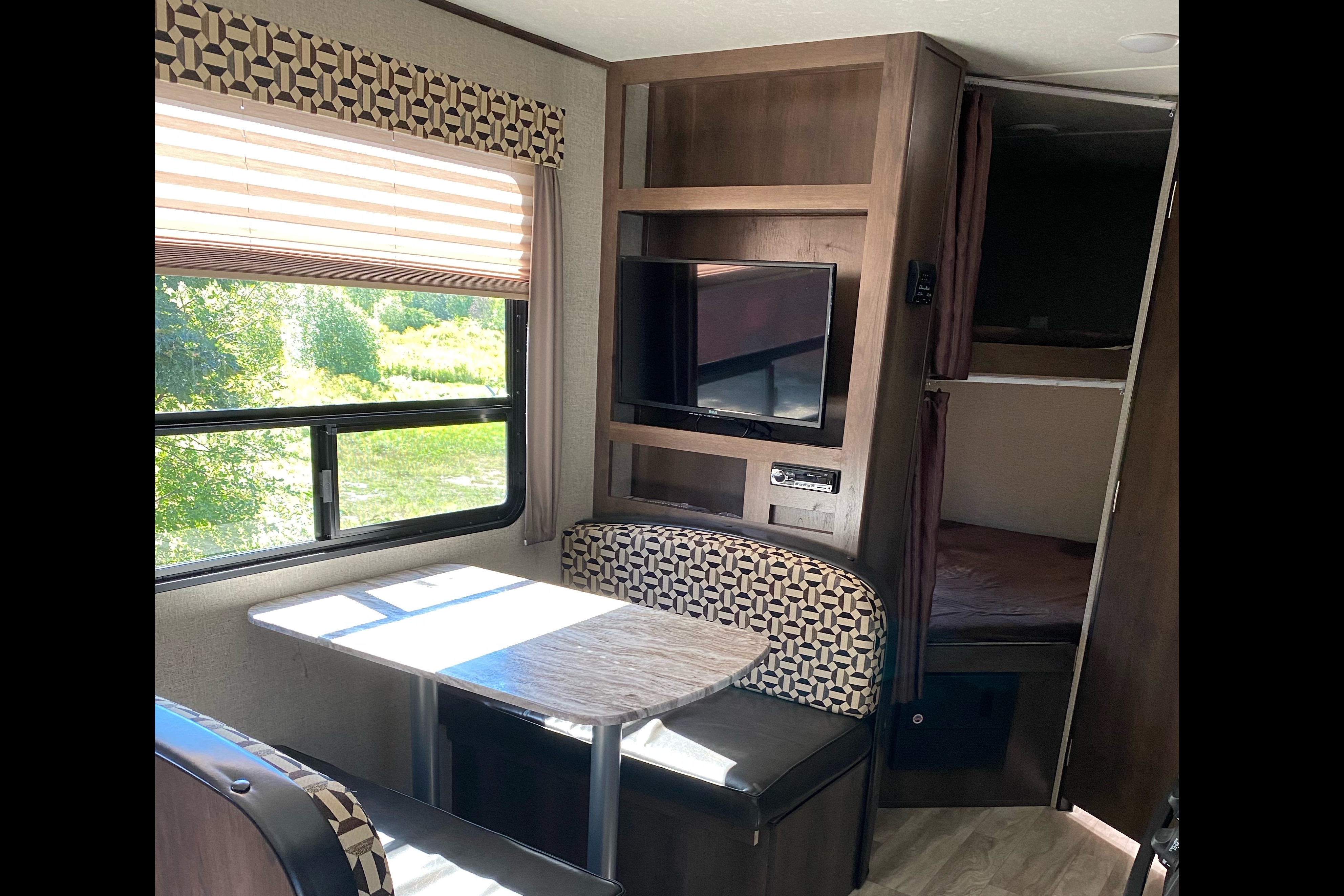  Shasta Oasis 2019 Travel Trailer