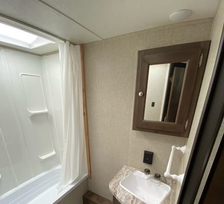 Shasta Oasis 2019 Travel Trailer