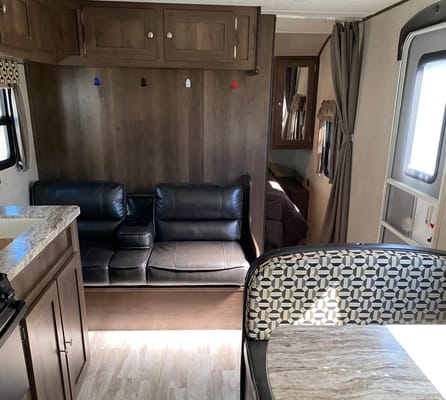 Shasta Oasis 2019 Travel Trailer