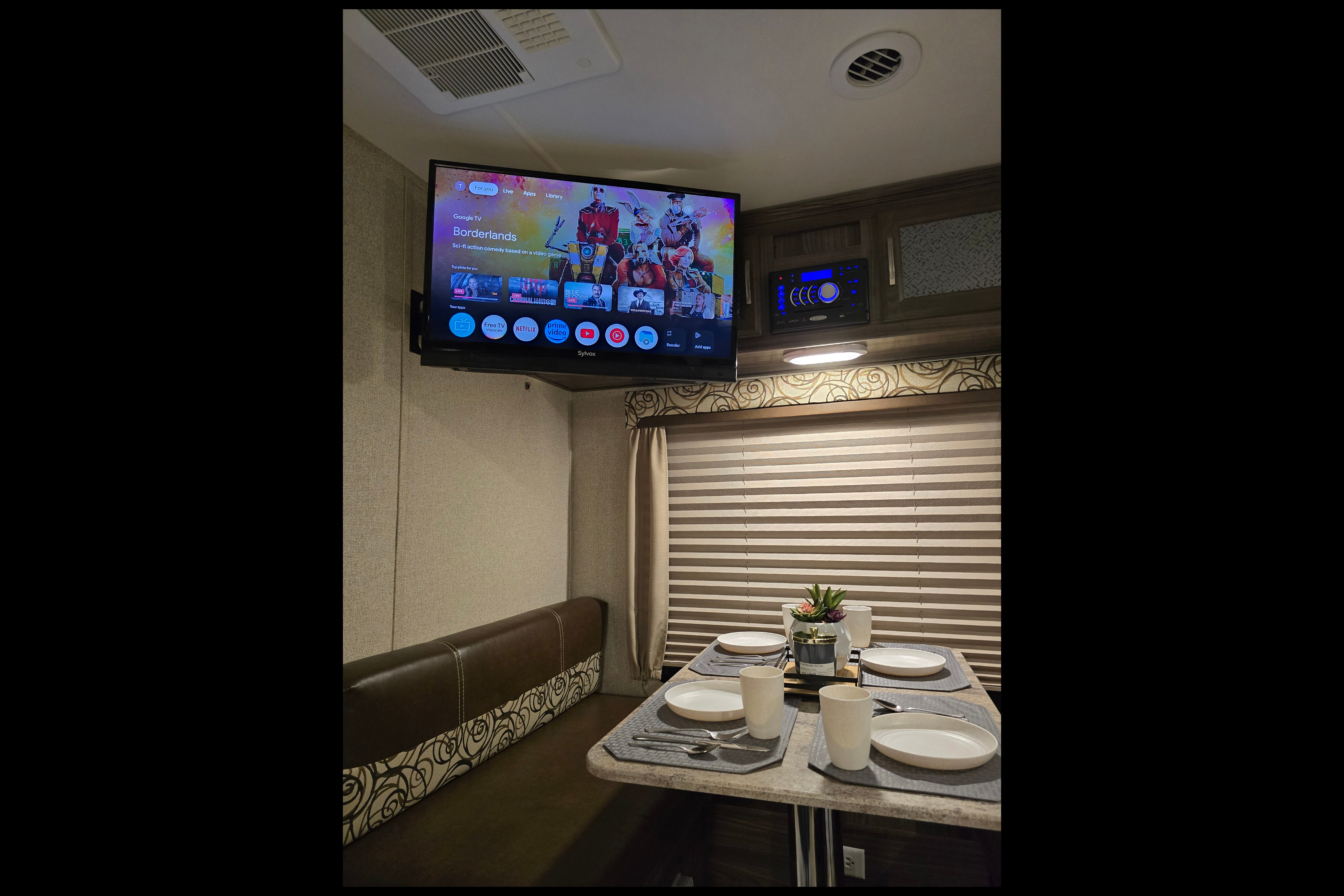 Coachmen Apex Ultra-Lite / Power Inverter / Dishwasher / Starlink Equipped!