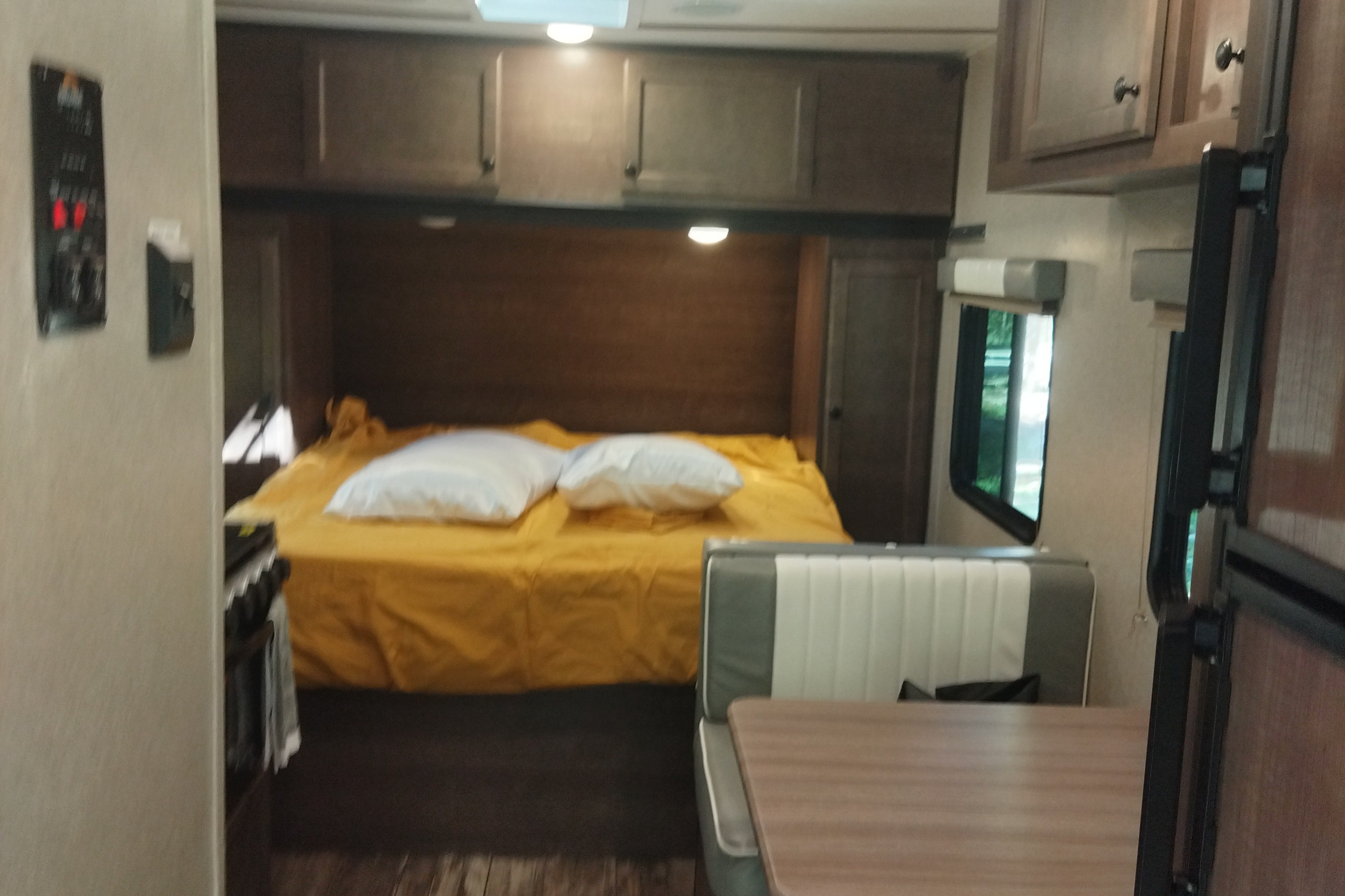 Singles, Couples, Small Family. Queen Bed plus room for littles! Delivery!