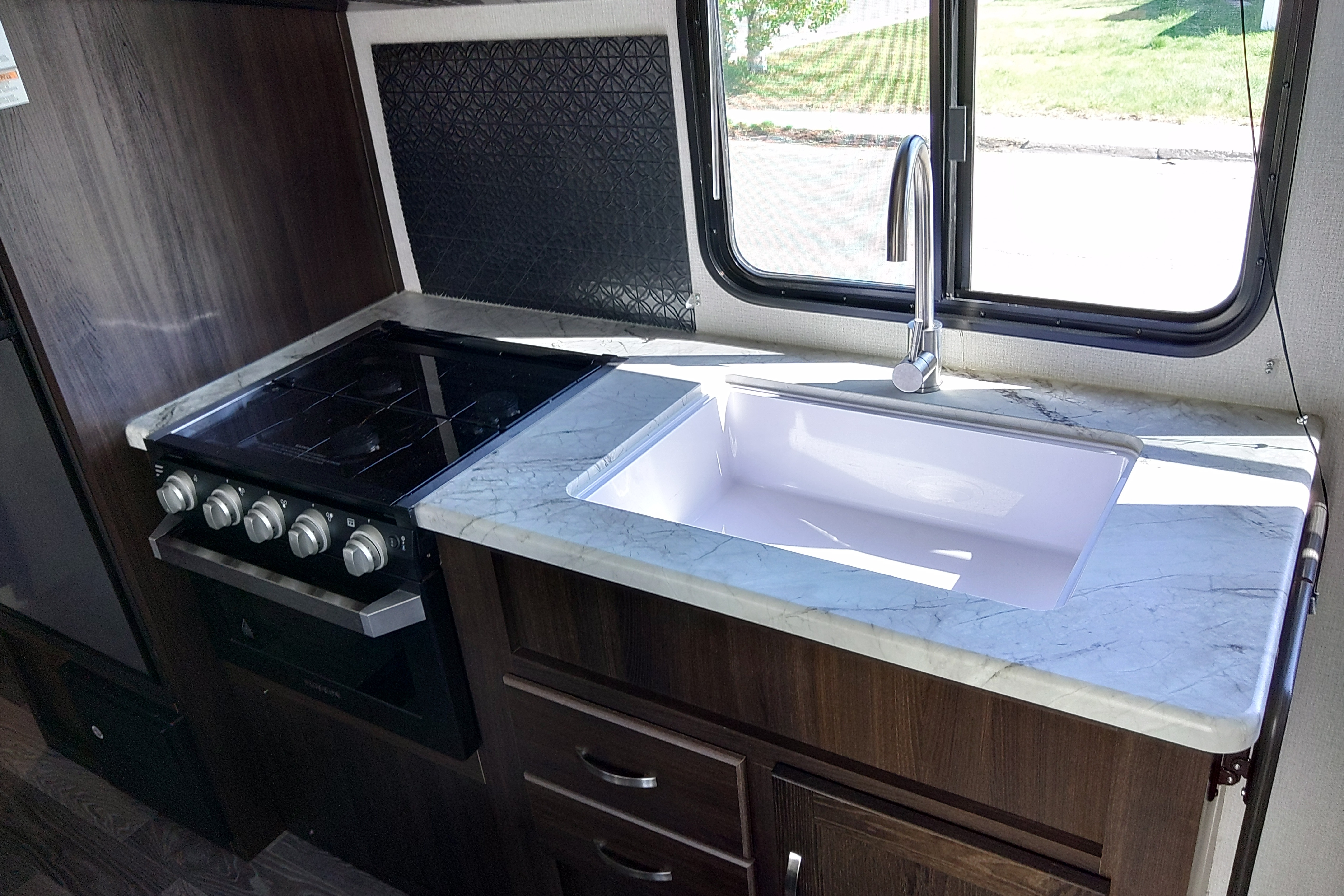 20 Springdale with Private Queen and Bunks