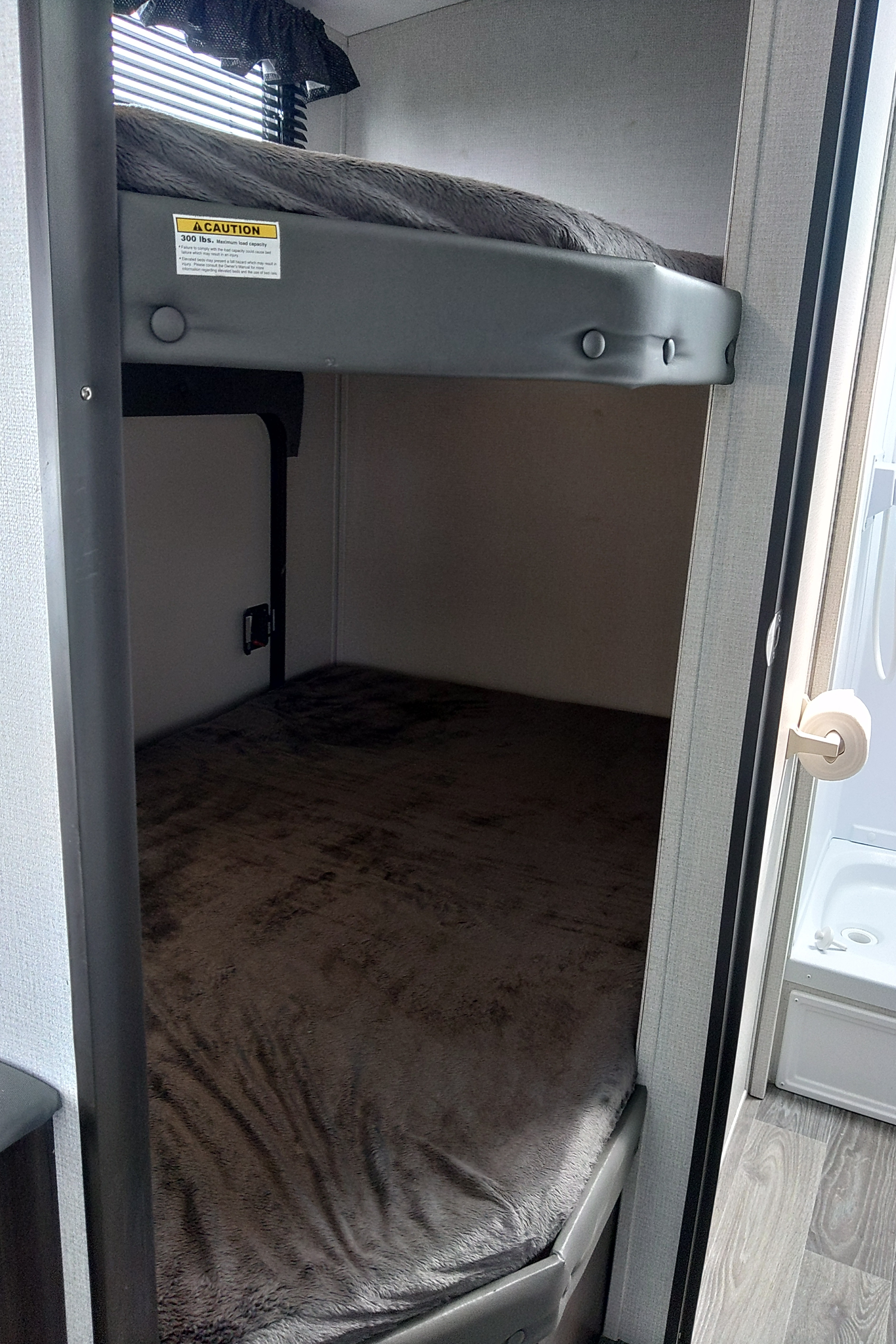 20 Springdale with Private Queen and Bunks