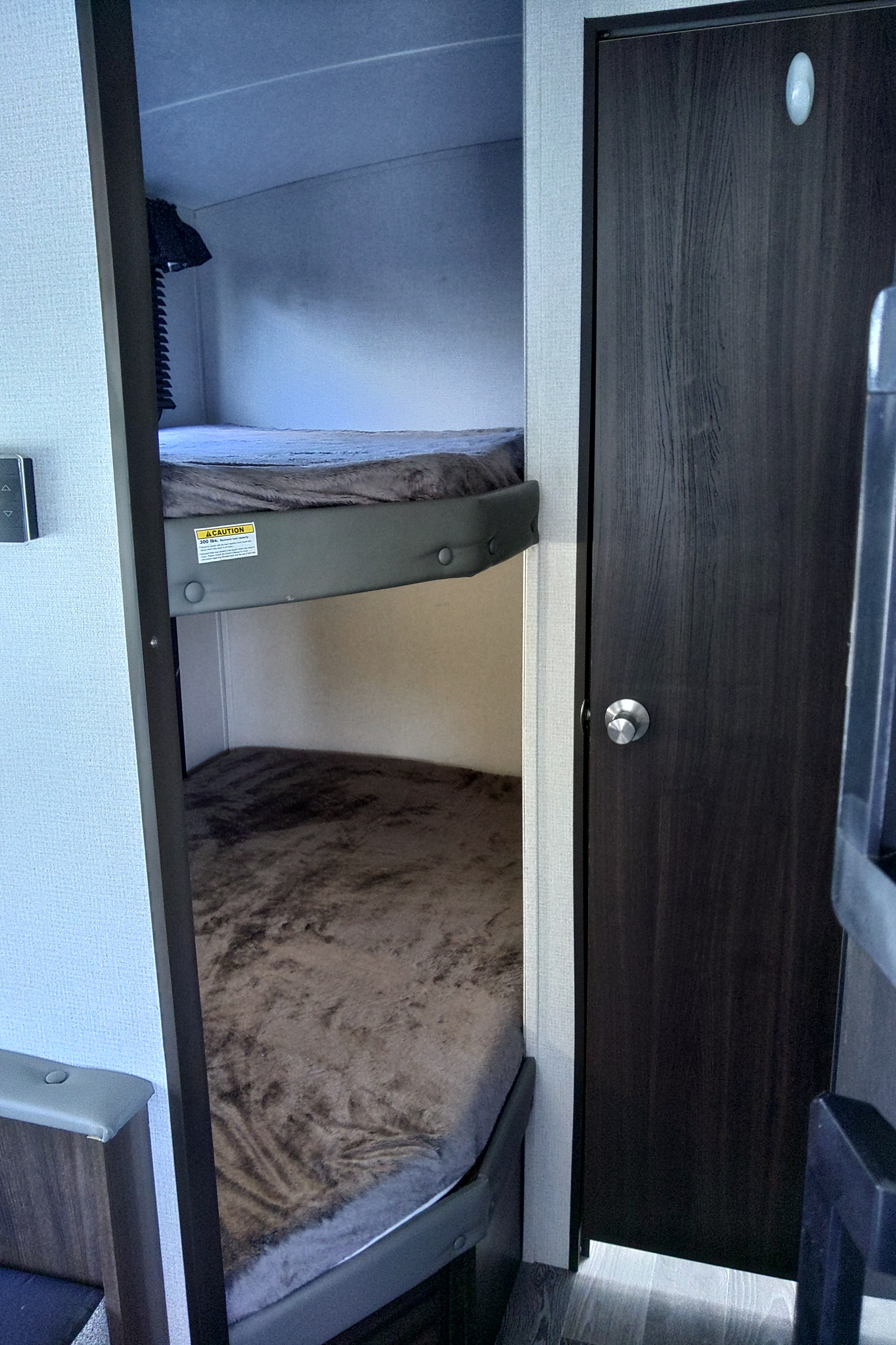 20 Springdale with Private Queen and Bunks
