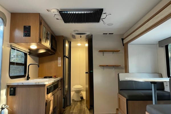 2022 Prime Time Avenger Travel Trailer