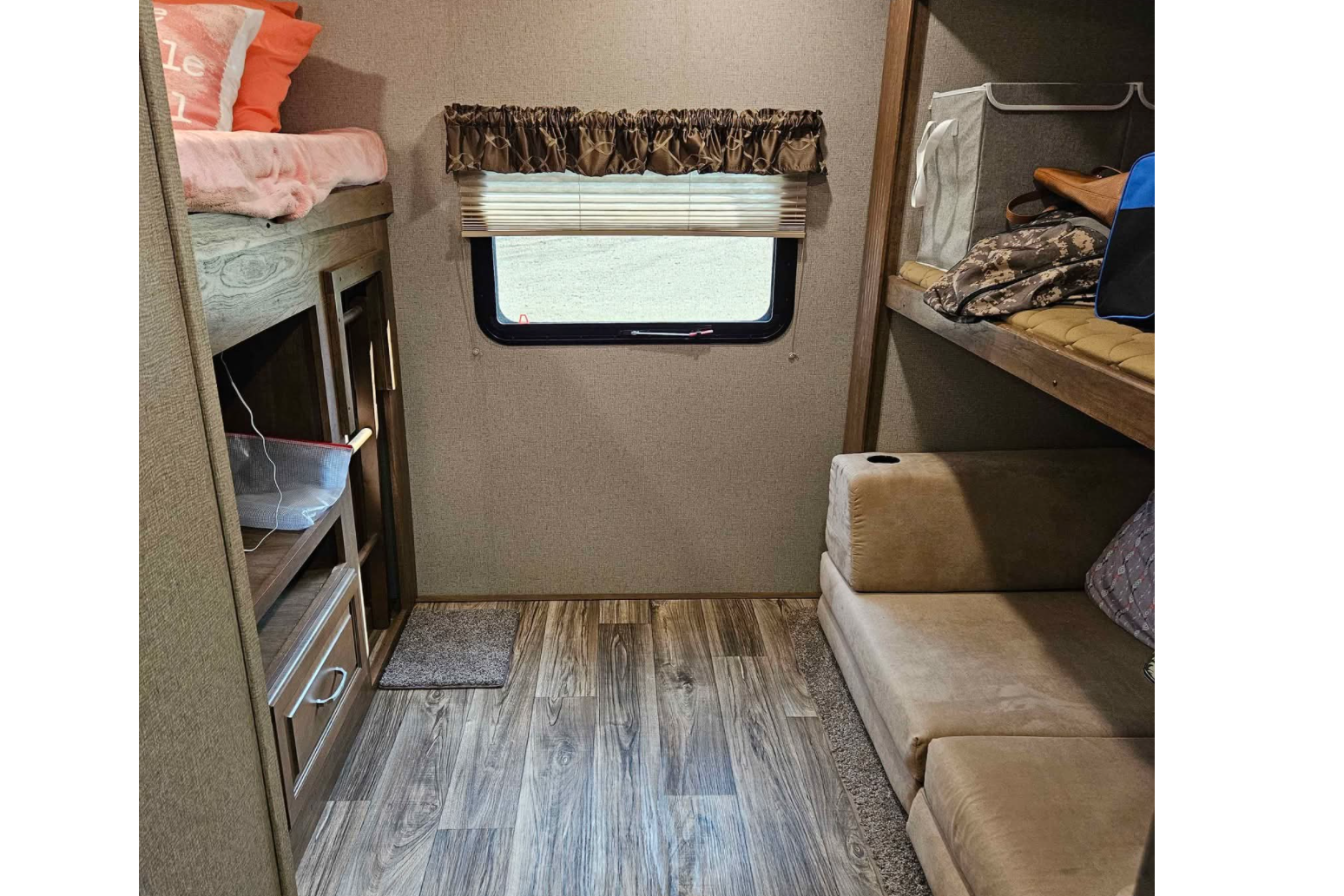 Ovadek rentals LLC Keystone Laredo Travel Trailer