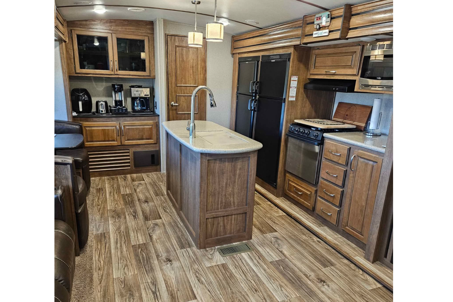 Ovadek rentals LLC Keystone Laredo Travel Trailer
