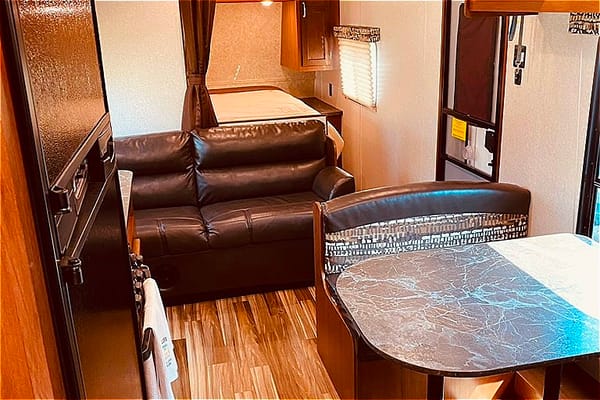 Family-Friendly RV Rental – Your Next Adventure Starts Here!
