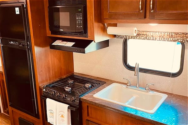 Family-Friendly RV Rental – Your Next Adventure Starts Here!