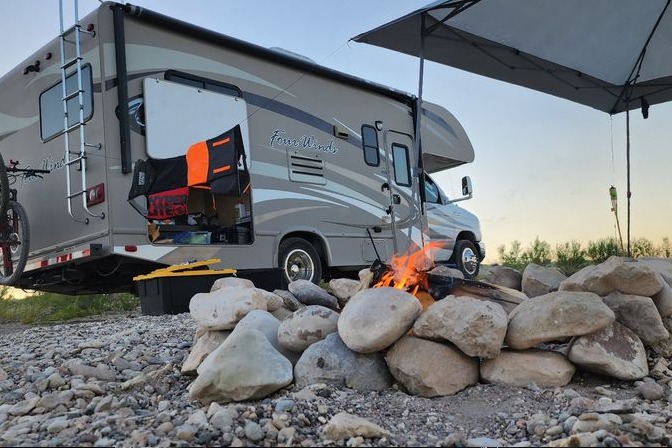 The Thungos Way, Thor Four Winds 22E