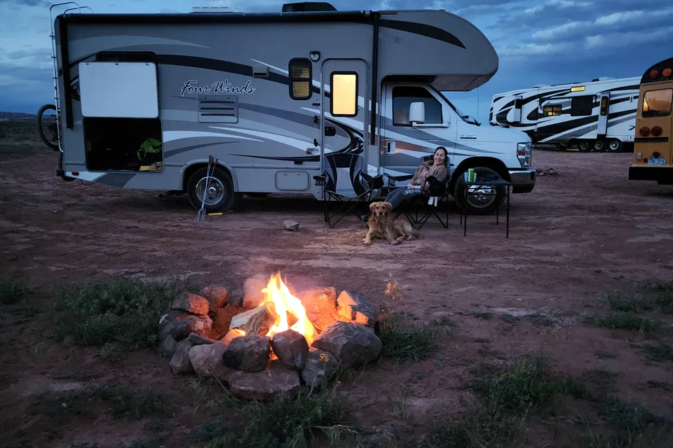 The Thungos Way, Thor Four Winds 22E
