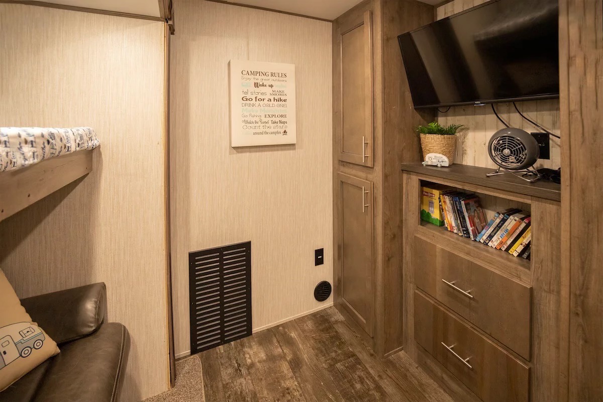 *Luxury* 3-Bedroom Home on Wheels - Delivered & Set-Up