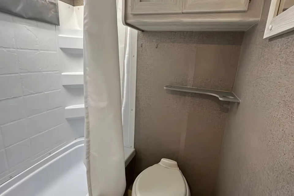 Brandon 's BoonDocking Bunkhouse 