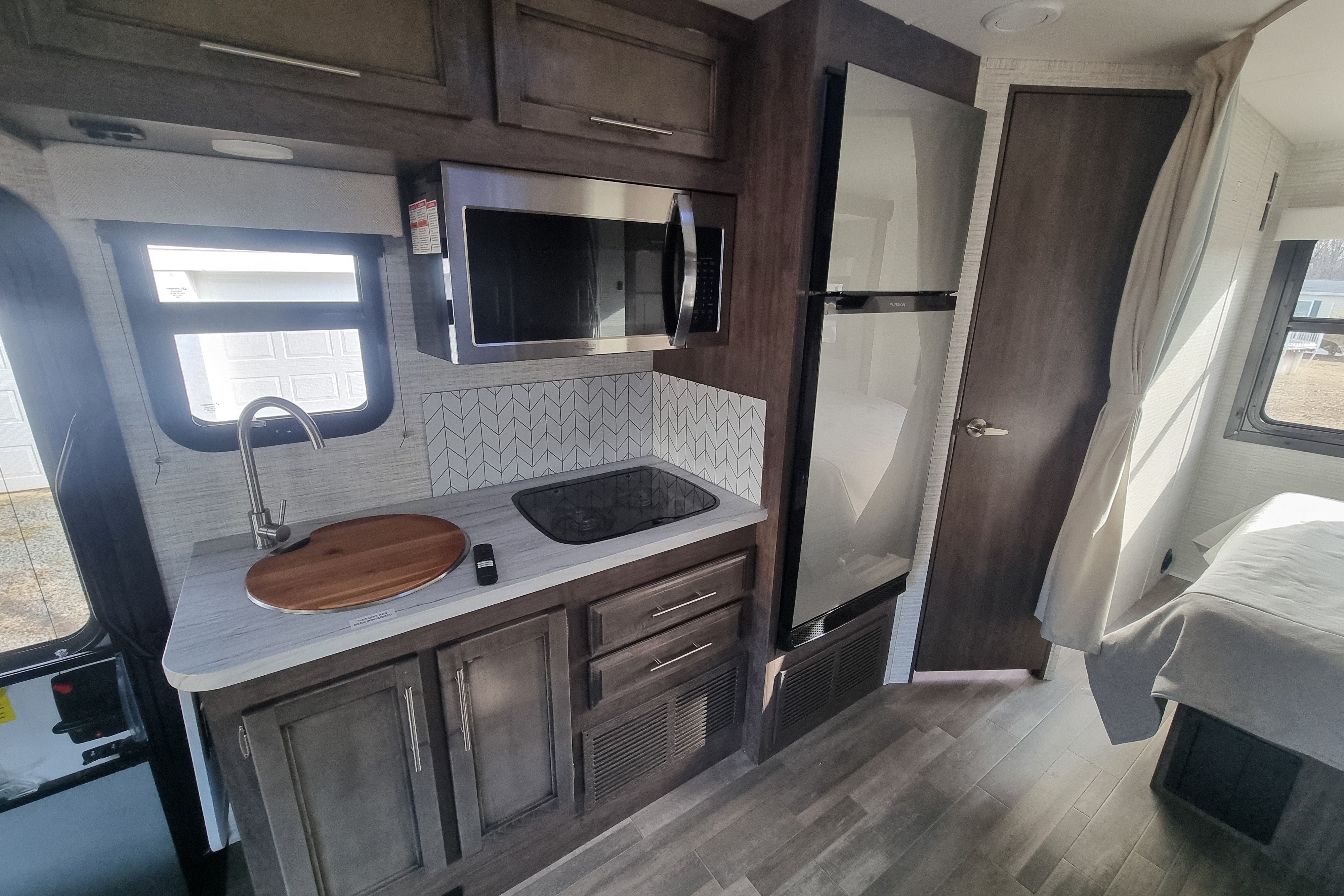2025 Jayco Qwest SE Mercedes-Benz Class C