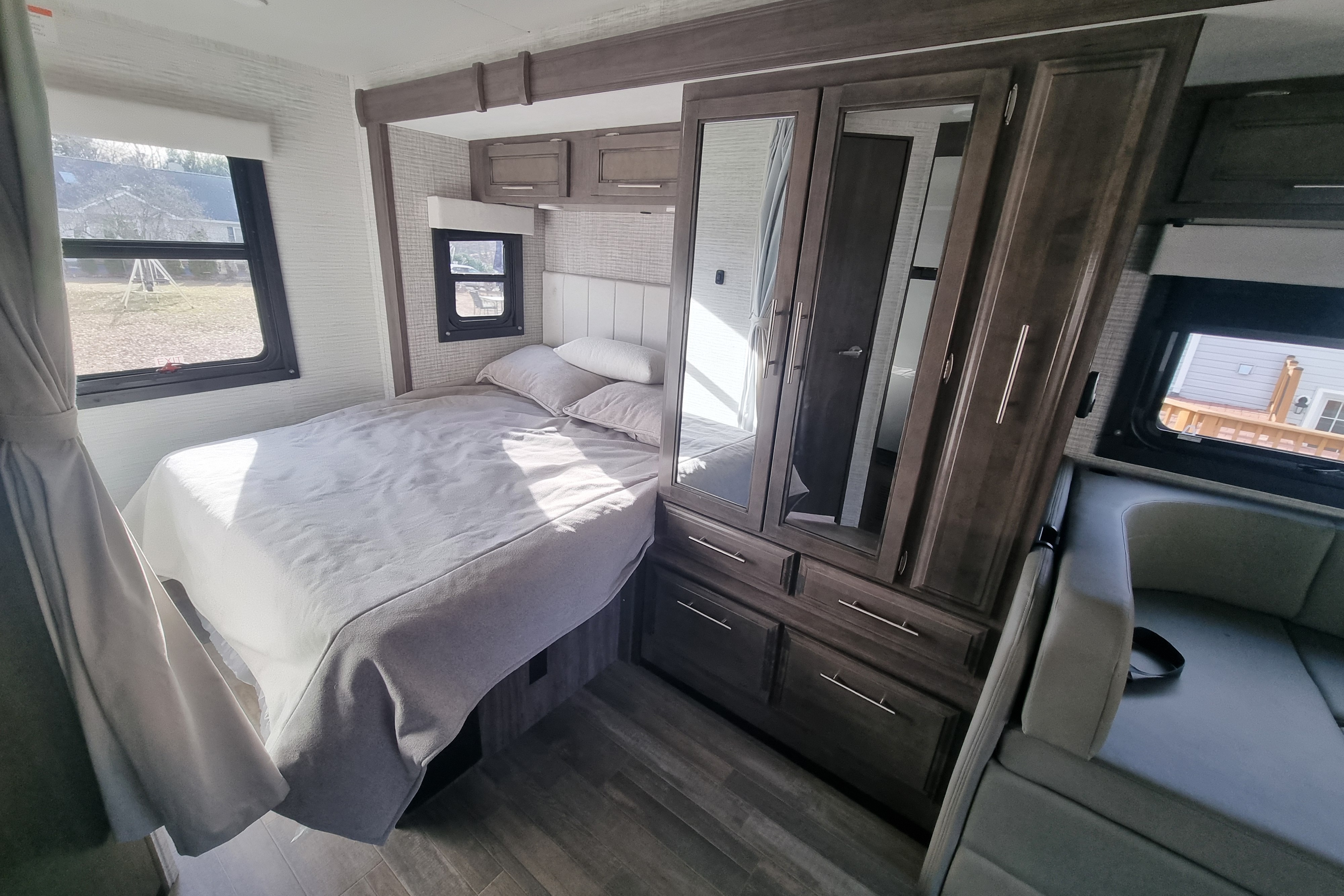 2025 Jayco Qwest SE Mercedes-Benz Class C