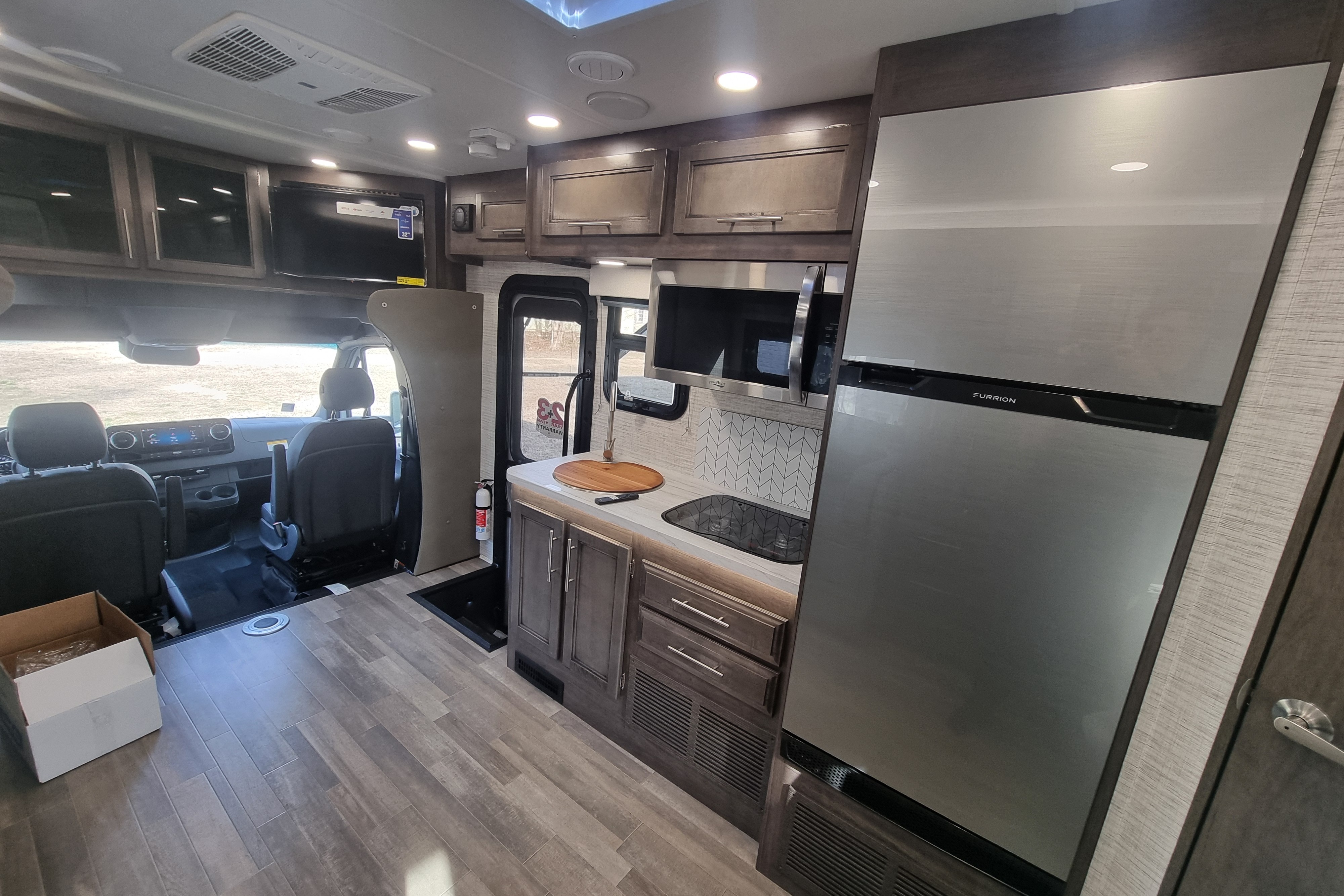 2025 Jayco Qwest SE Mercedes-Benz Class C