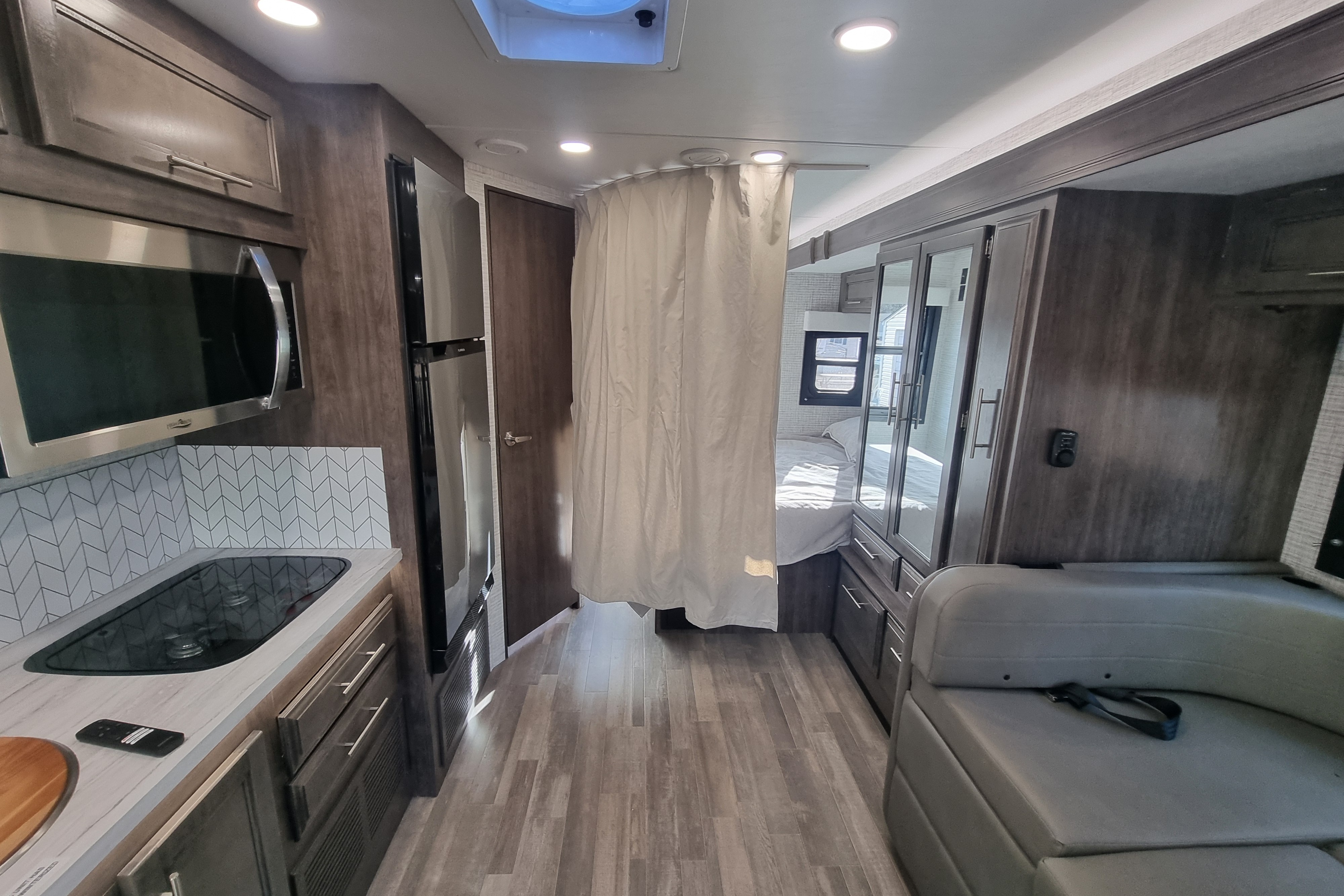 2025 Jayco Qwest SE Mercedes-Benz Class C