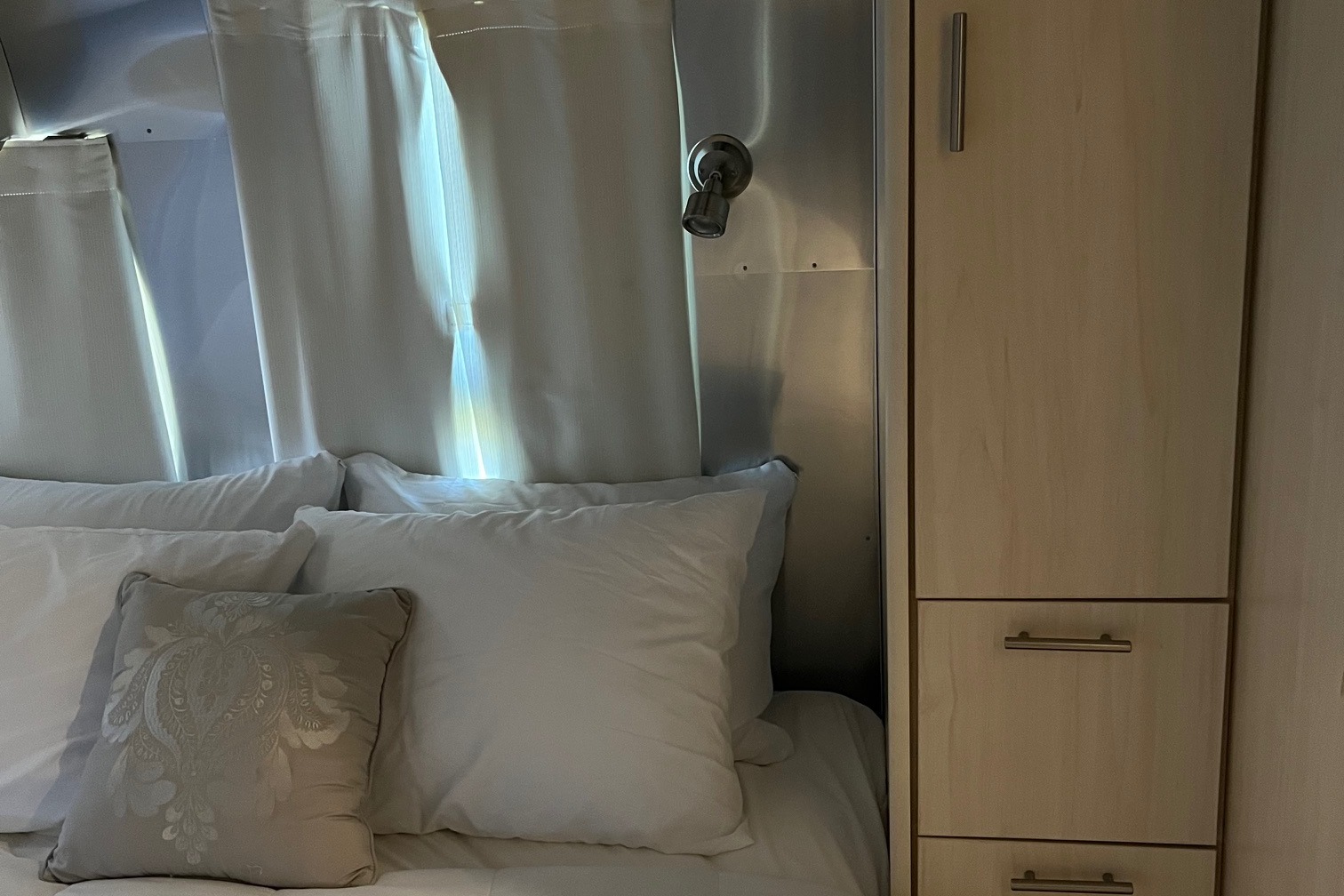 V’s RV Classic Silver Bullet